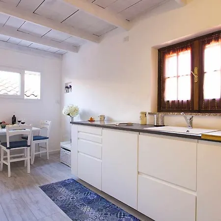 Minerva A Un Passo Dal Mare Apartmán *
